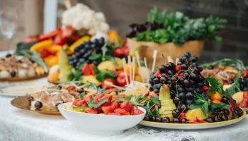 Abandant,Table,Set,For,An,Event.,Large,Plates,Full,Of